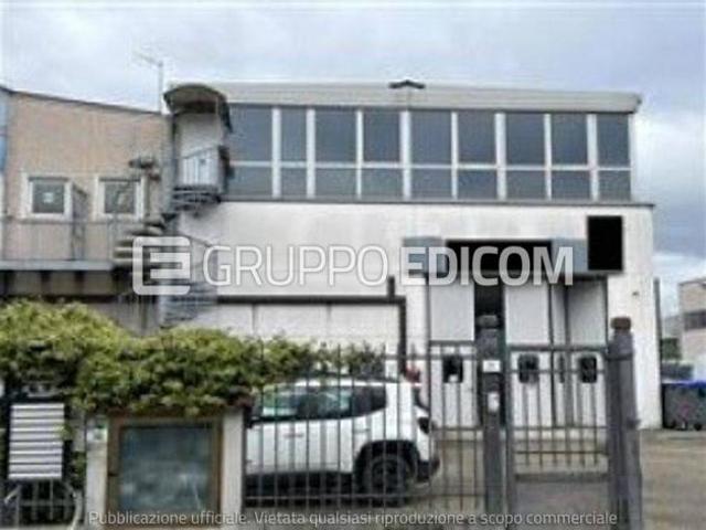 Uffici e studi privati di 157 mq in vendita a Terni Rif. 4546103