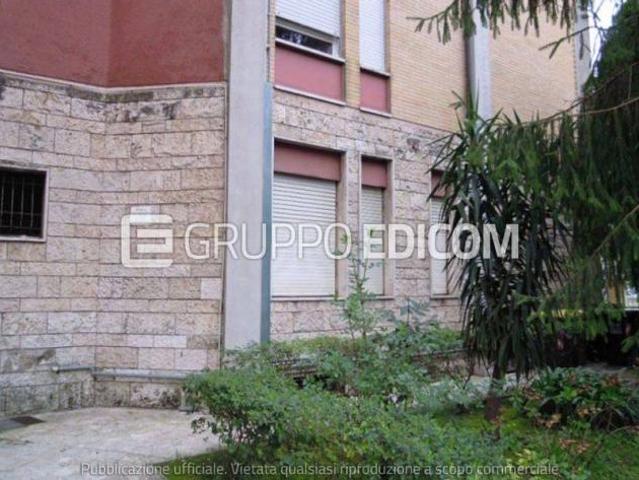 Uffici e studi privati di 91.53 mq in vendita a Terni Rif. 4553211