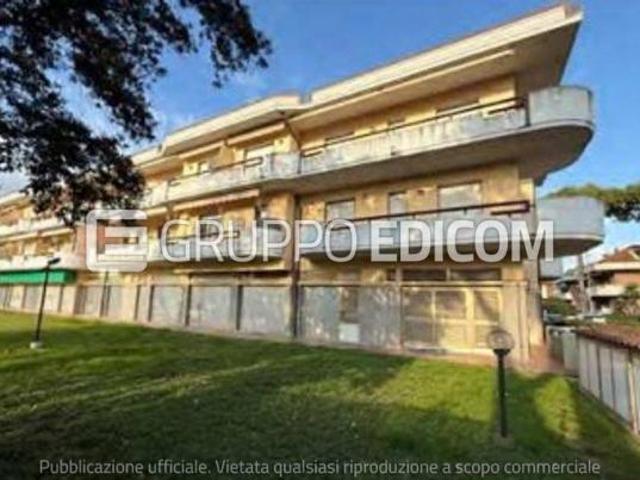 Uffici e studi privati in vendita a Massa Rif. 3558892