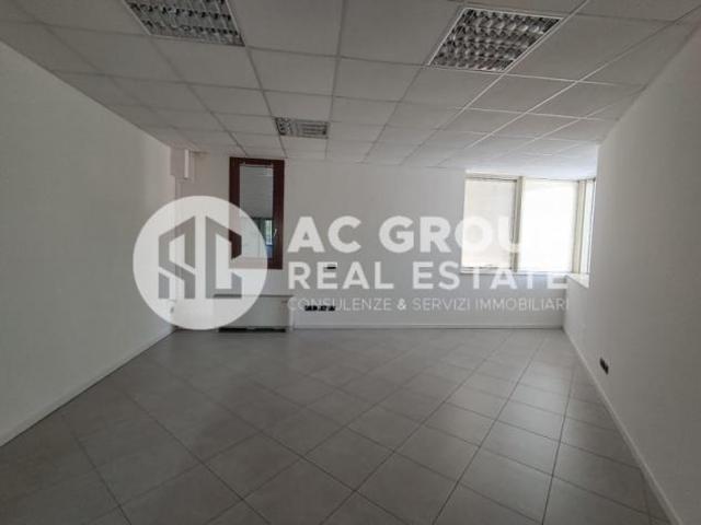 Ufficio a Saronno Rif. ufficio1.saronno.v