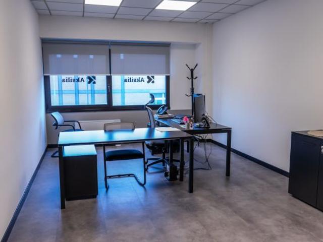 Ufficio arredato in business center moderni e nuovi a Lucca