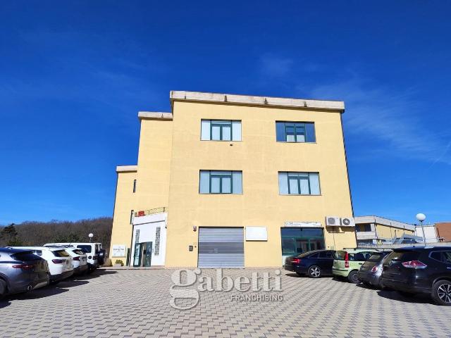 Ufficio con box doppio a Campobasso