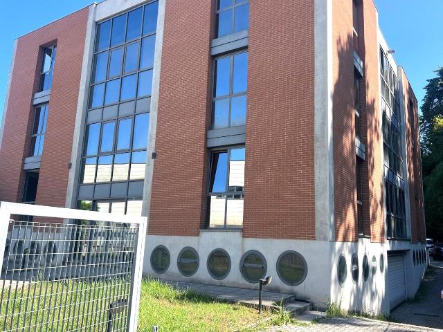 Ufficio con box doppio a Cantù