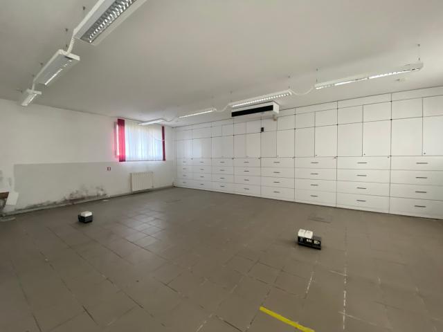 Ufficio da ristrutturare in via giuseppe mazzini 19, Villa Guardia