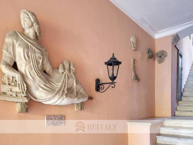 Ufficio di prestigio di 150 mq in vendita Via Margutta, Roma, Lazio