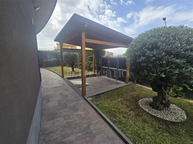 Ufficio di 120 mq a Sant'Agata li Battiati