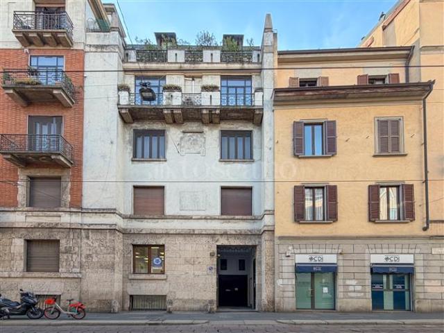 Ufficio di 340 mq a Genova, Ticinese Milano