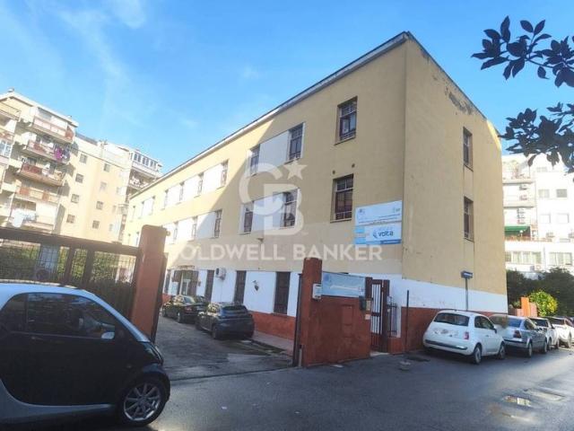 Ufficio di 430 mq in affitto Via dei Bersaglieri, 11, Bari, Puglia