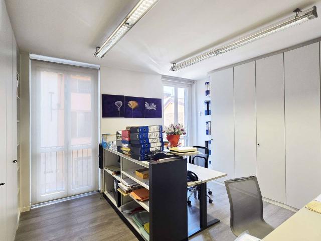 Ufficio in affitto a Treviolo