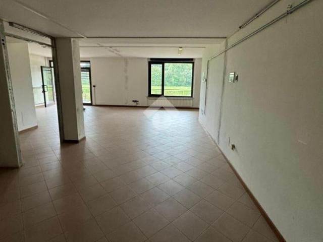 Ufficio in affitto a Trescore Balneario