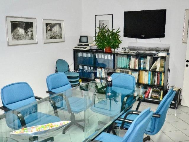 UFFICIO in AFFITTO a VIAREGGIO