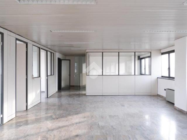Ufficio in affitto a Agrate Brianza