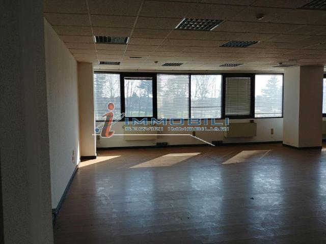 Ufficio in affitto a Agrate Brianza