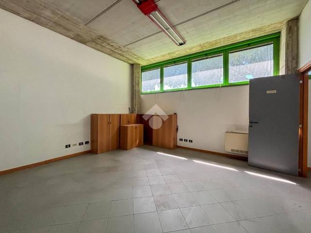 Ufficio in affitto a Almenno San Bartolomeo