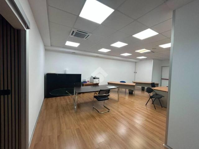 Ufficio in affitto a Aprilia