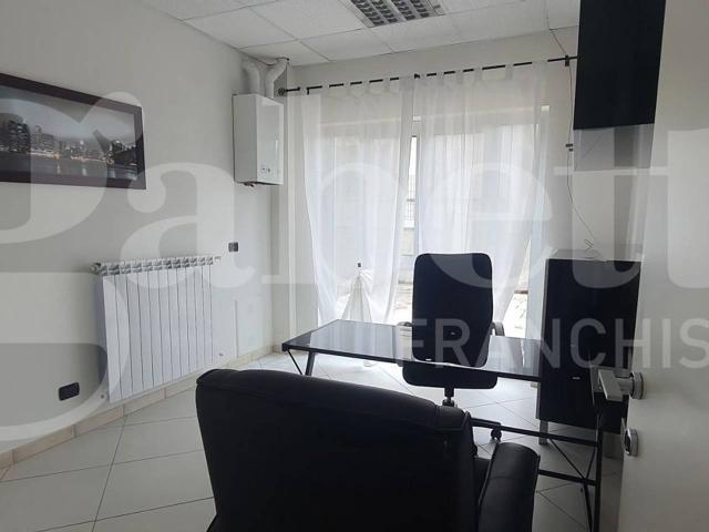 Ufficio in affitto a Avezzano