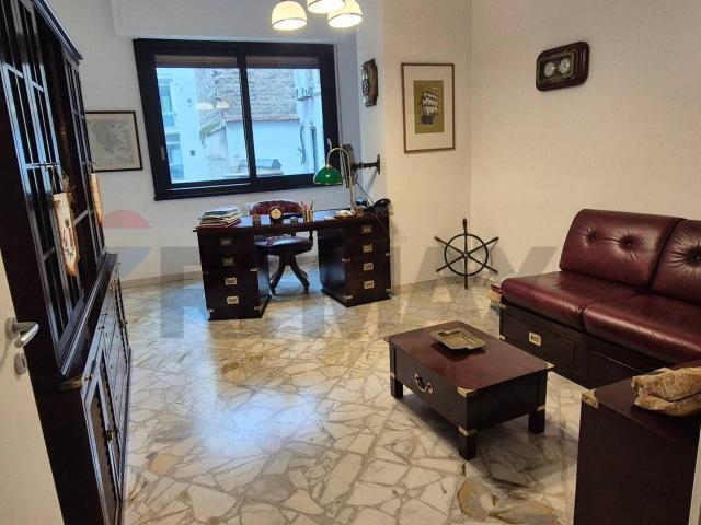 Ufficio in affitto a Bari
