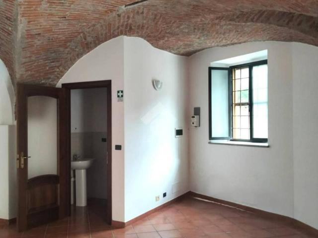 Ufficio in affitto a Borgofranco D'Ivrea