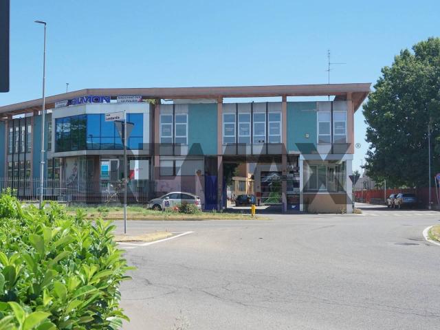 Ufficio in affitto a Brugherio