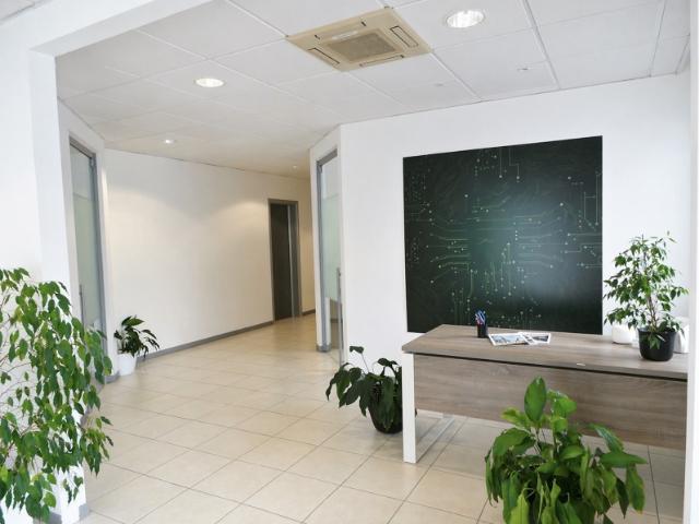 Ufficio in affitto a Buia