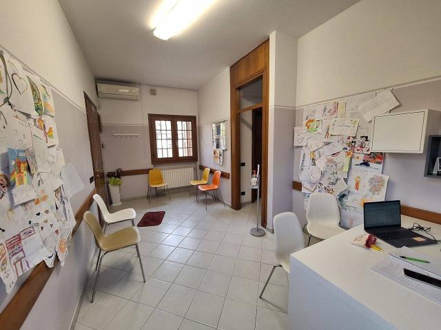 Ufficio in affitto a Cappella Maggiore