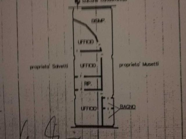 Ufficio in affitto a Castelnuovo Magra