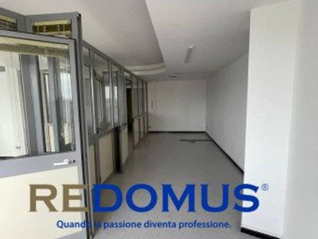 Ufficio in affitto a Casalnuovo Di Napoli