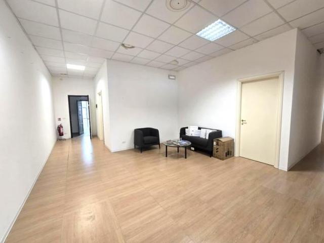 Ufficio in affitto a Colle di Val d'Elsa 230 mq Rif: 1420430