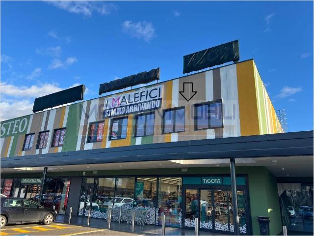 Ufficio in affitto a Fara In Sabina