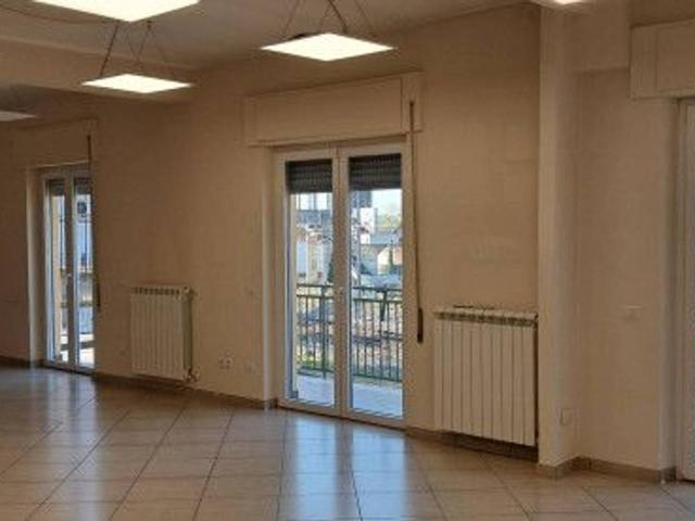 Ufficio in affitto a Frosinone