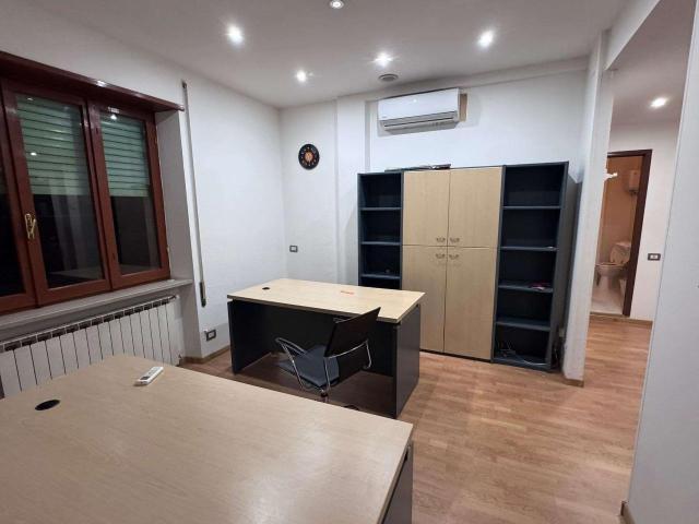 Ufficio in affitto a Frosinone