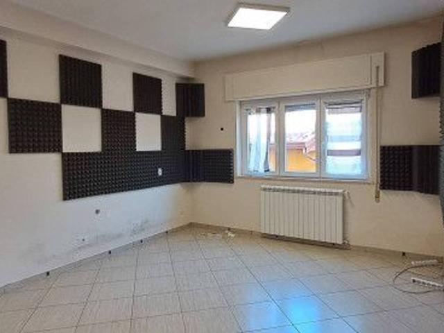 Ufficio in affitto a Frosinone