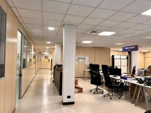 Ufficio in affitto a Genova