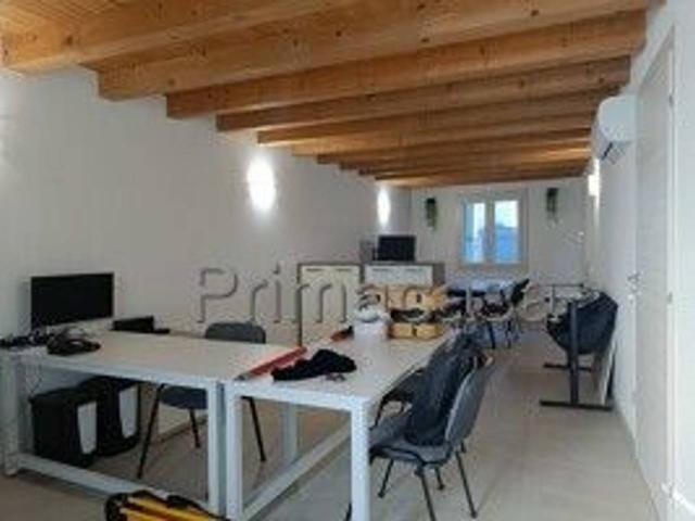 Ufficio in affitto a Illasi