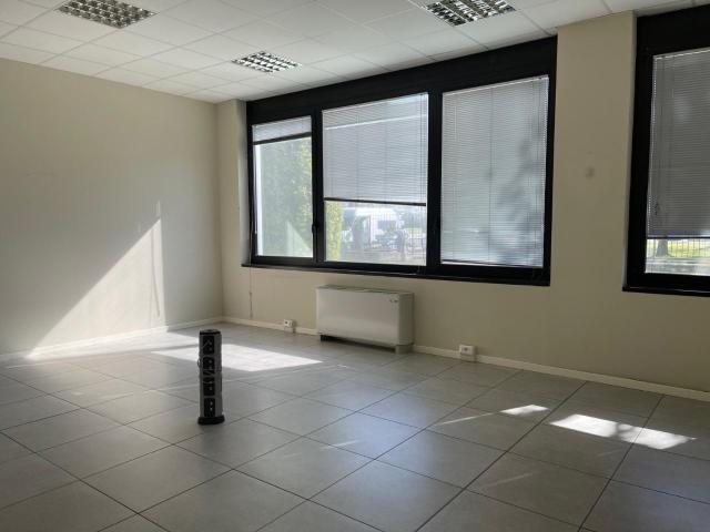 Ufficio in affitto a Inzago
