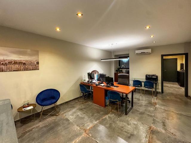 Ufficio in affitto a Lecco