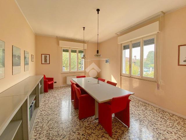 Ufficio in affitto a Manerbio