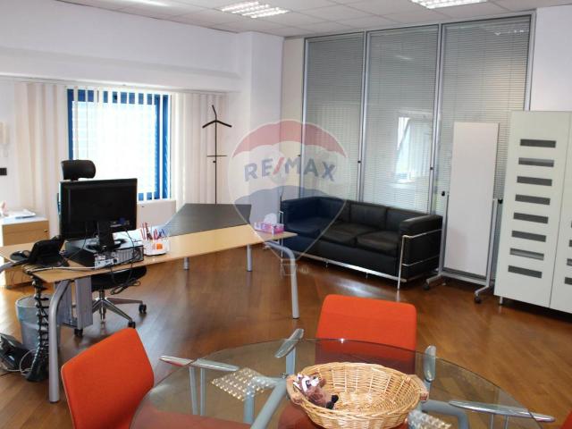 Ufficio in affitto a Medolago