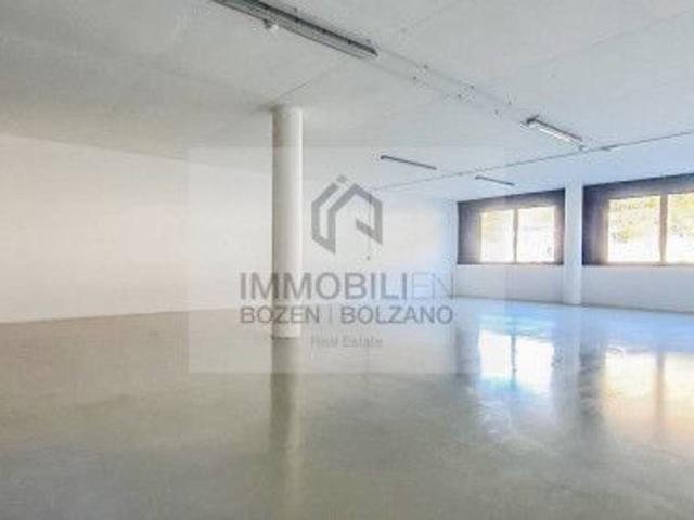 Ufficio in affitto a Merano
