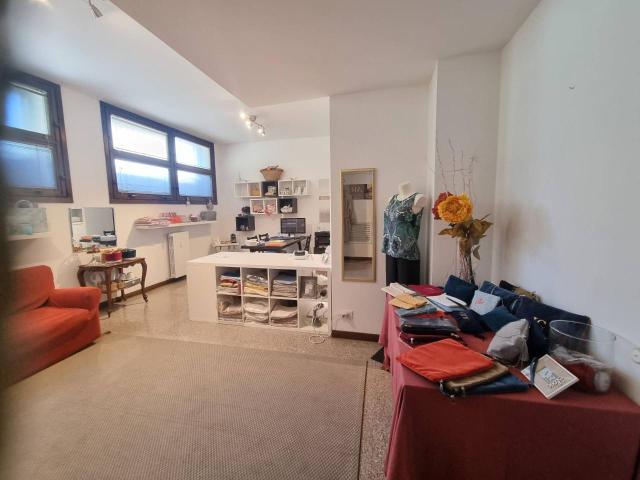 Ufficio in affitto a Milano
