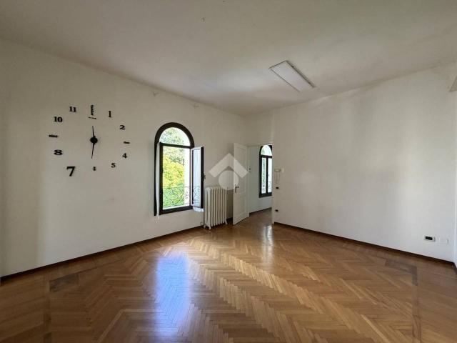 Ufficio in affitto a Montebelluna
