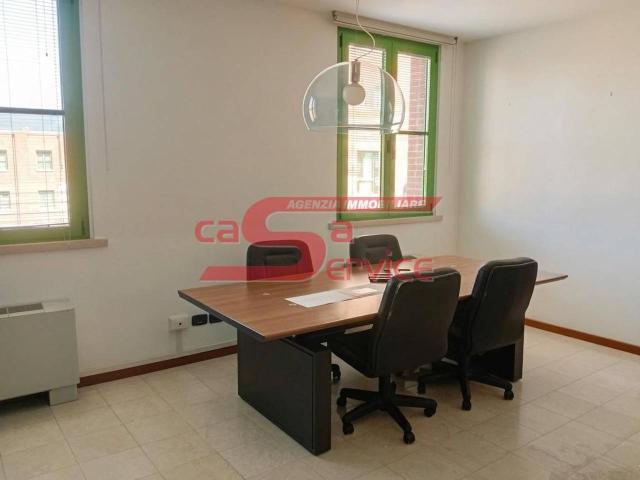 Ufficio in affitto a Montecatini Terme