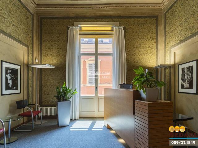 Ufficio in affitto a Modena