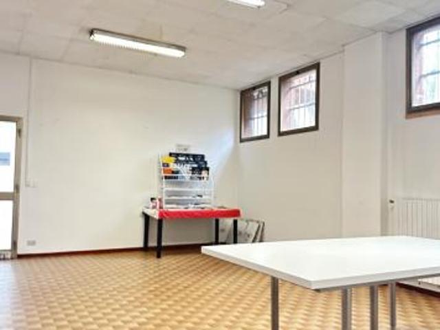 Ufficio in affitto a Modena
