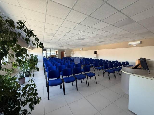 Ufficio in affitto a Muggiò