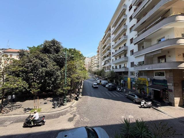 Ufficio in affitto a Napoli