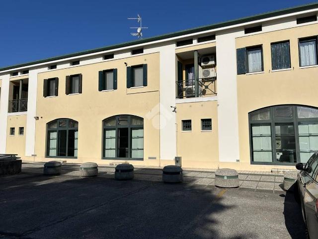 Ufficio in affitto a Nervesa Della Battaglia