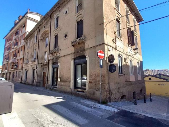 Ufficio in affitto a Osimo