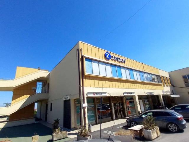 Ufficio in affitto a Osimo