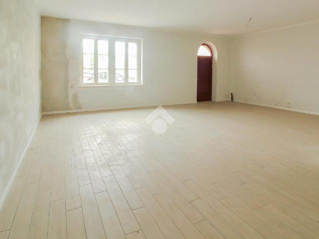 Ufficio in affitto a Palazzolo Sull'Oglio